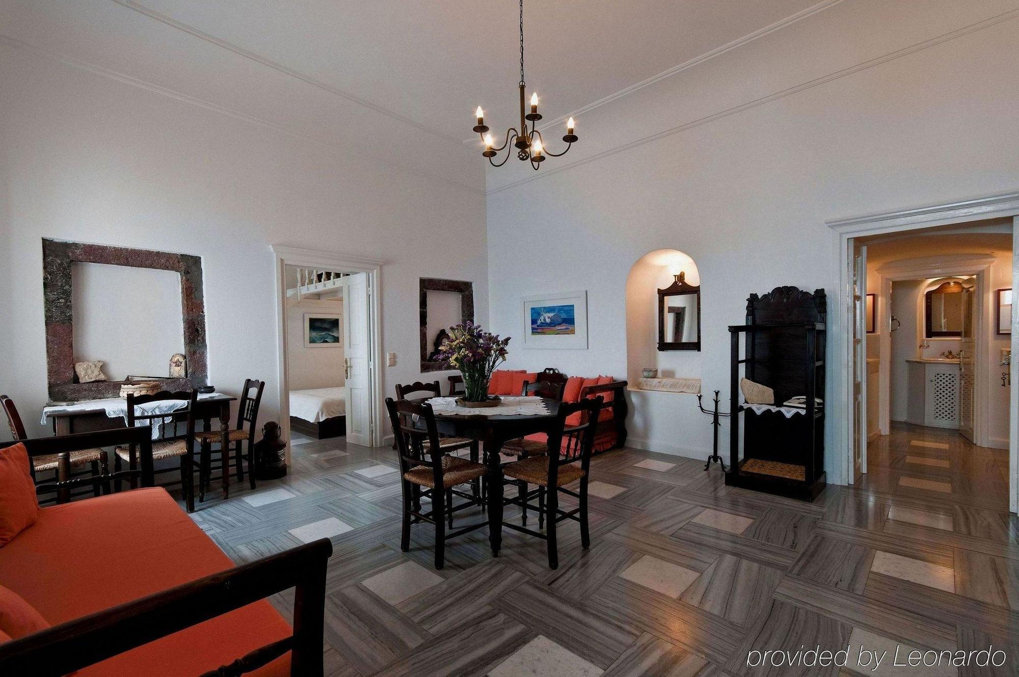 Cori Rigas Suites Fíra Szoba fotó